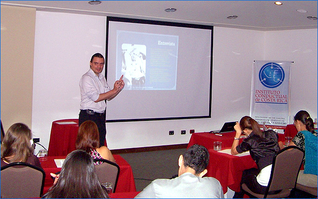 TÉCNICAS DE ENTREVISTA EN LA CONSULTA NUTRICIONAL PRIVADA